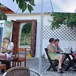 Niku Homestay
