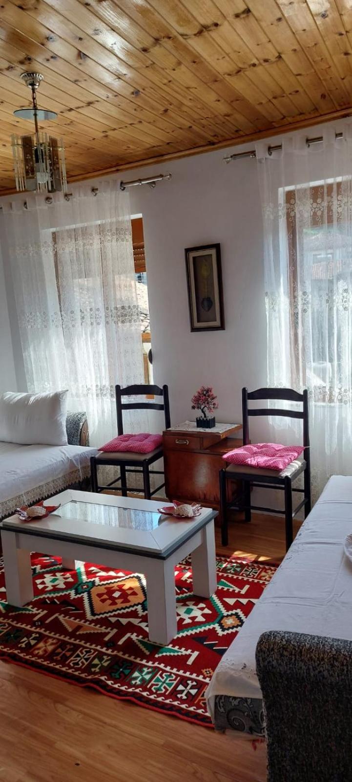 Niku Homestay